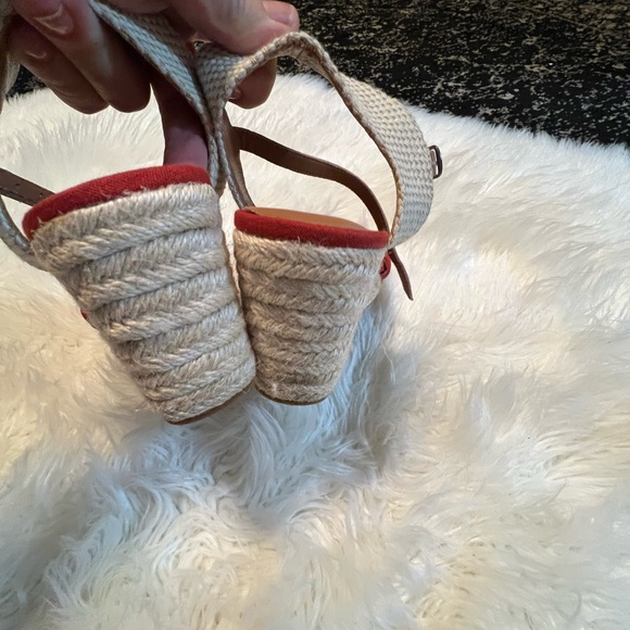 Lucky Brand Red and Tan Women's Sandals - Picture 3 of 7